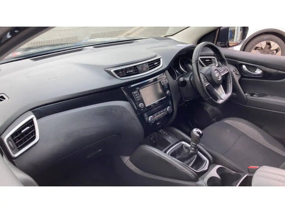 2020-nissan-qashqai-13-dig-t-acenta-premium-160ps-big-8