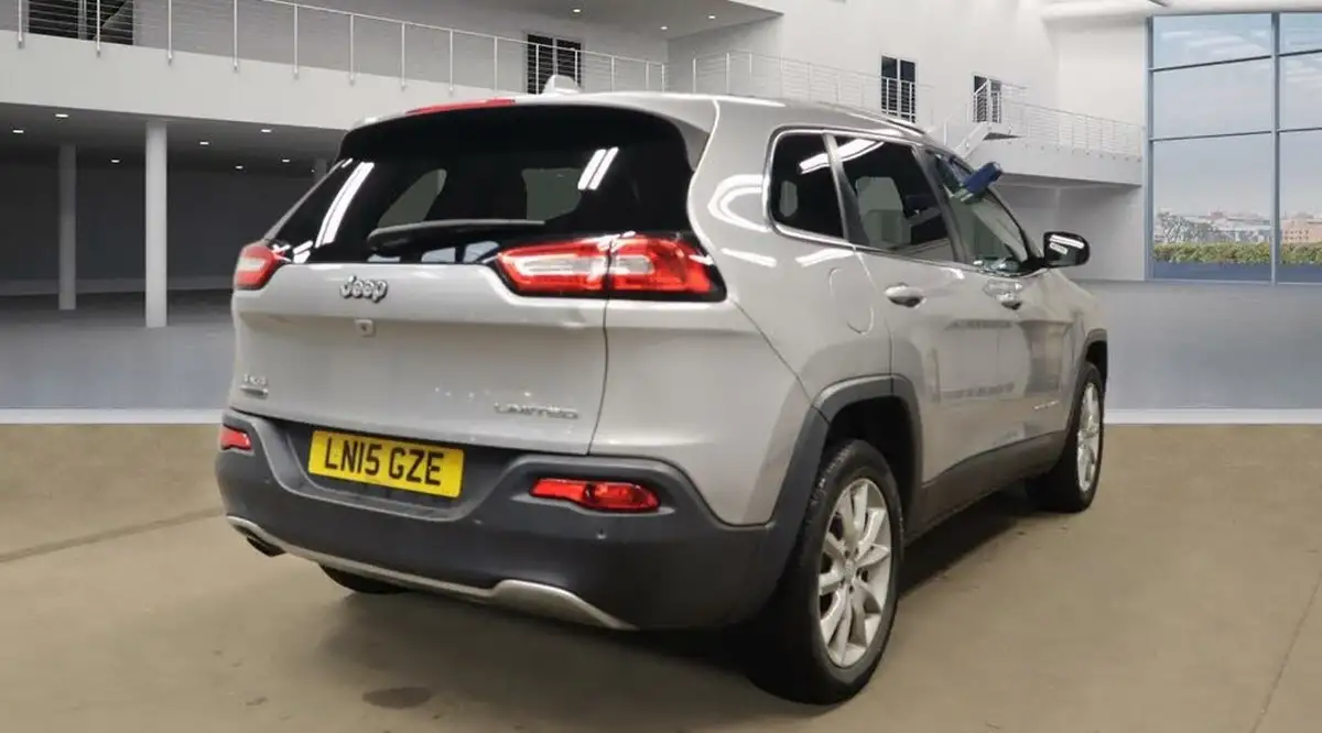 2015-jeep-cherokee-20crd-limited-138bhp-4wd-ss-big-1