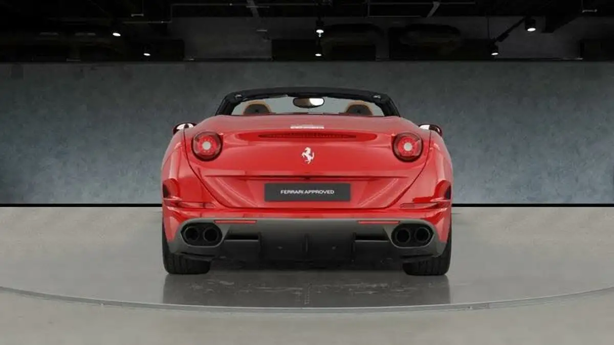 2017-ferrari-california-39-t-big-2