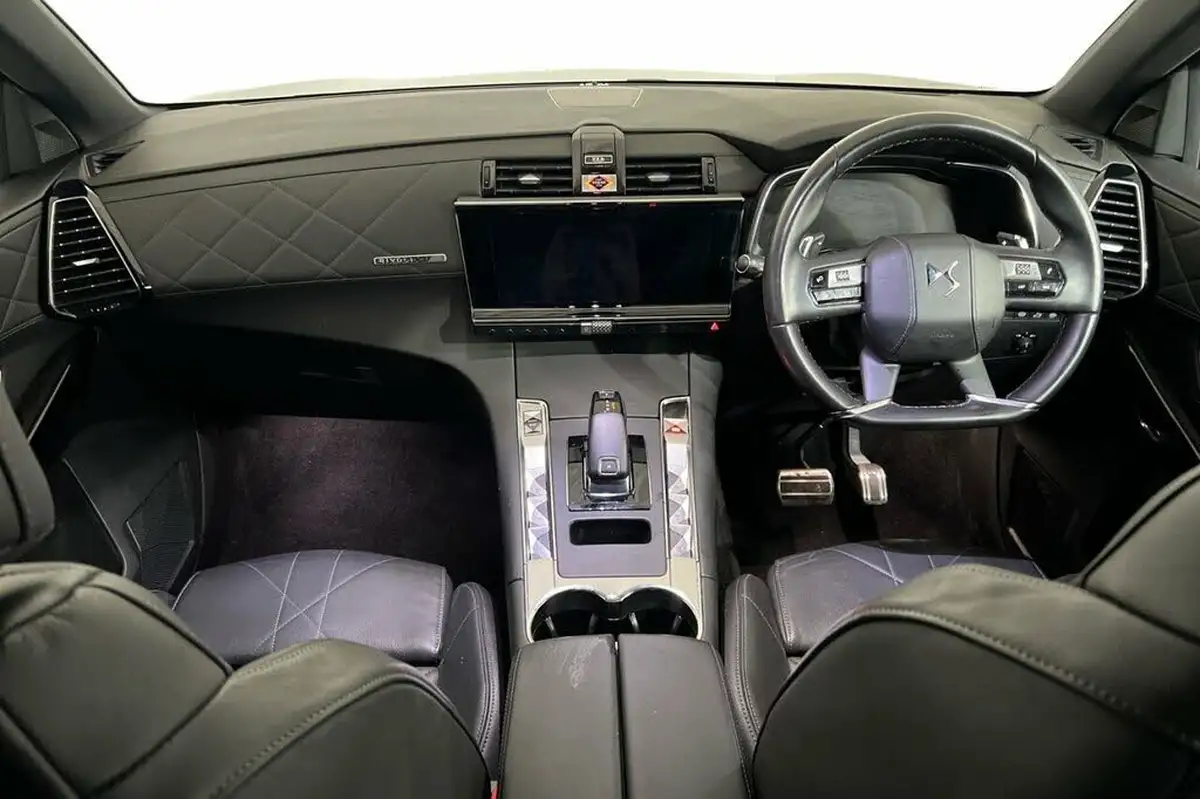 2022-ds-ds-7-crossback-15-bluehdi-rivoli-big-9