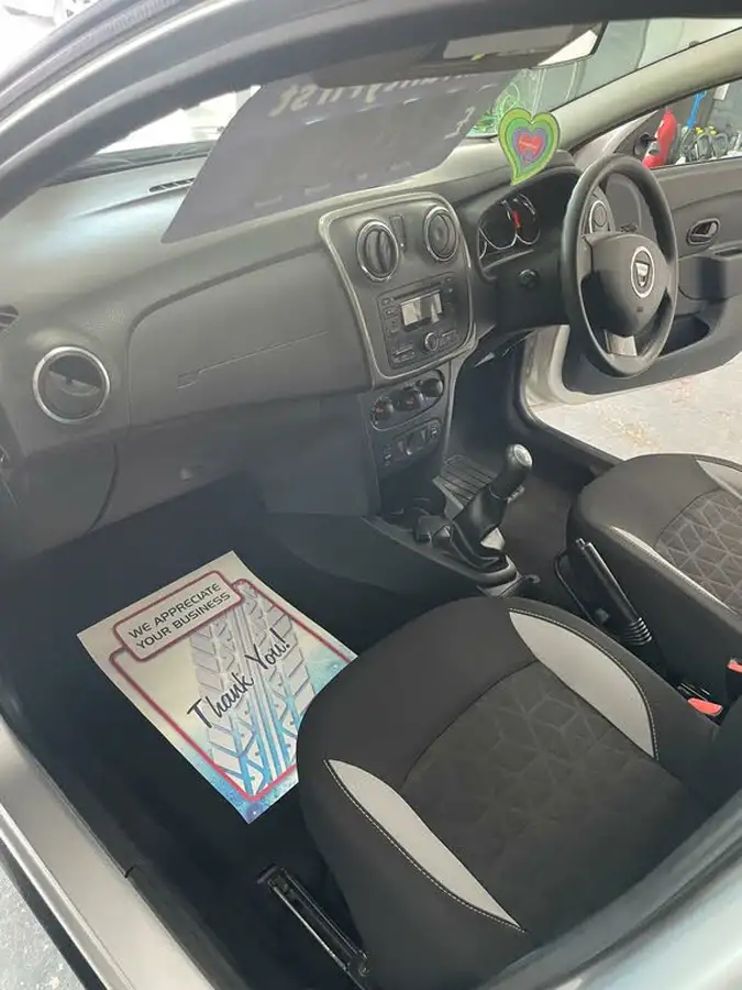 2014-dacia-sandero-stepway-15d-ambiance-big-10
