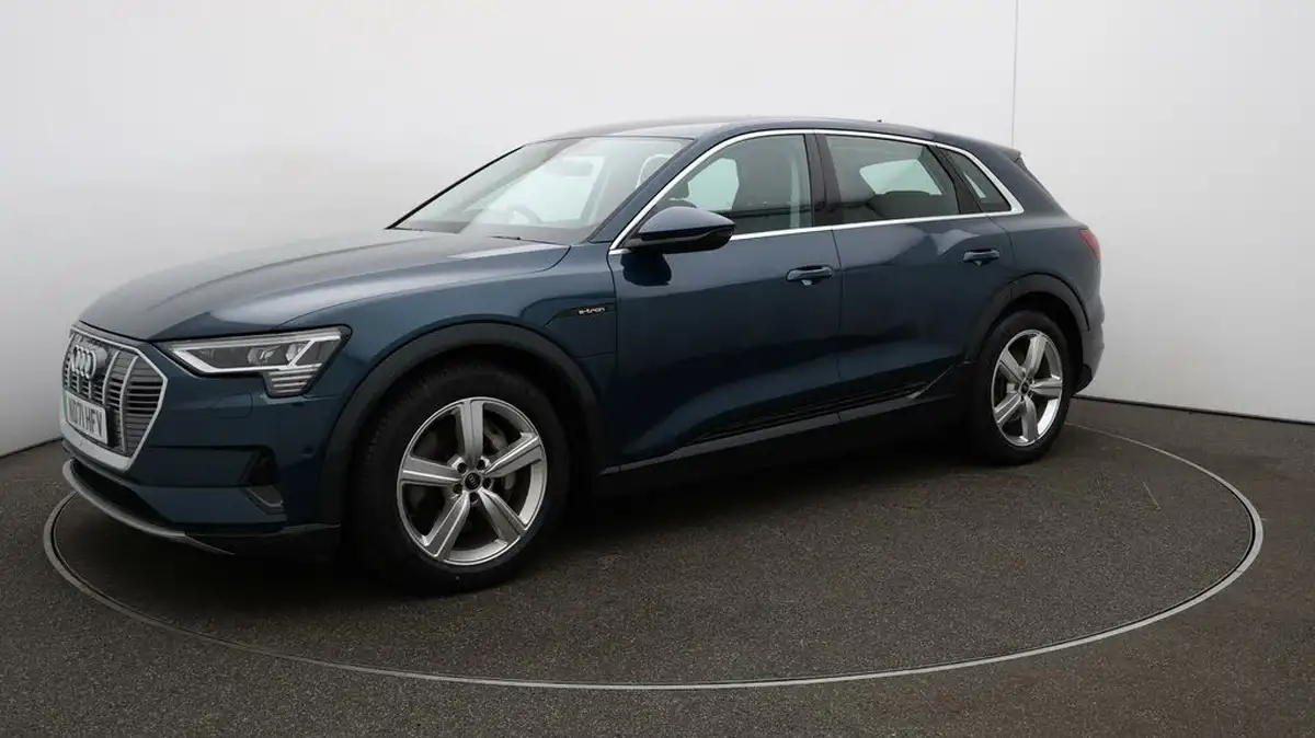 2021-audi-e-tron-50e-technik-station-wagon-big-61