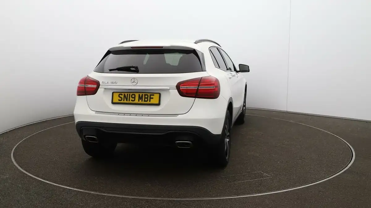 2019-mercedes-benz-gla-class-16-gla-180-urban-edition-ss-7g-dct-big-46