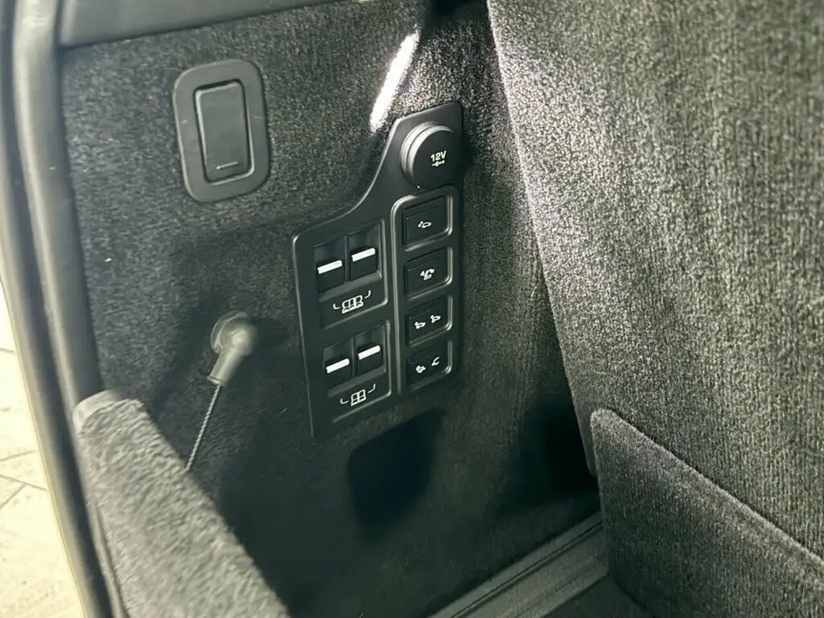 2019-land-rover-discovery-30-sd-v6-hse-luxury-big-8