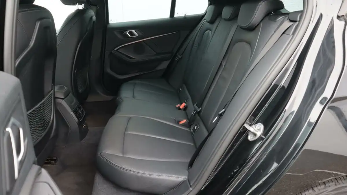 2021-bmw-1-series-15-118i-m-sport-lcp-dct-big-16