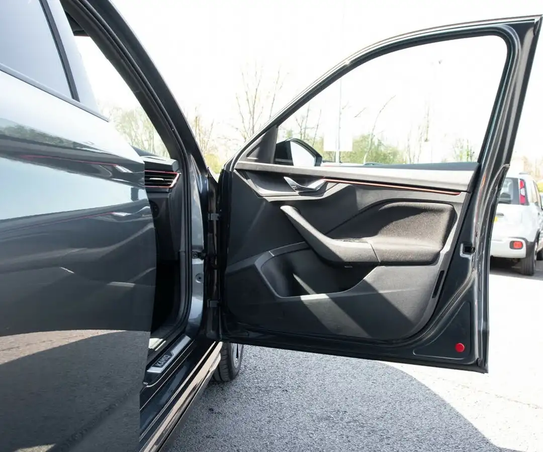 2021-skoda-kamiq-10-tsi-monte-carlo-109ps-big-13