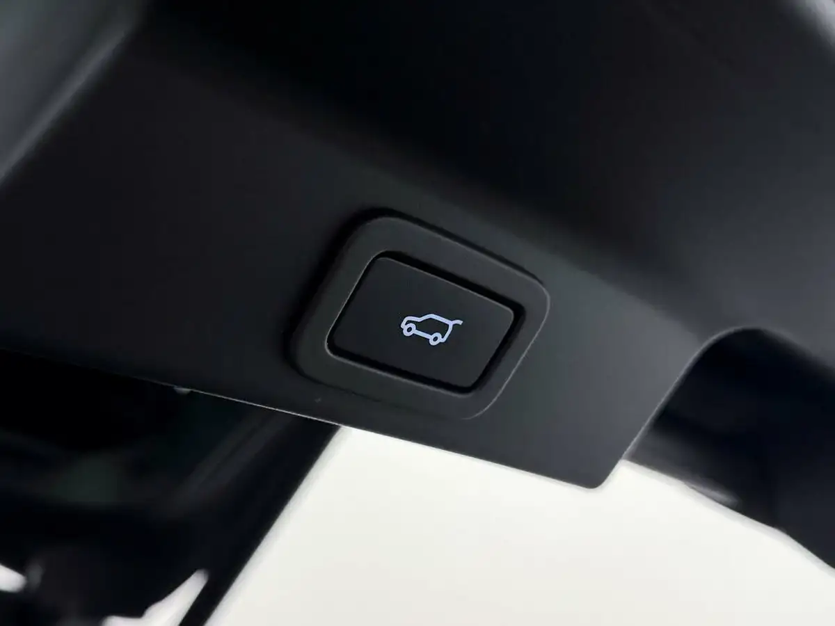 2022-jaguar-f-pace-20-p400e-r-dynamic-s-big-10