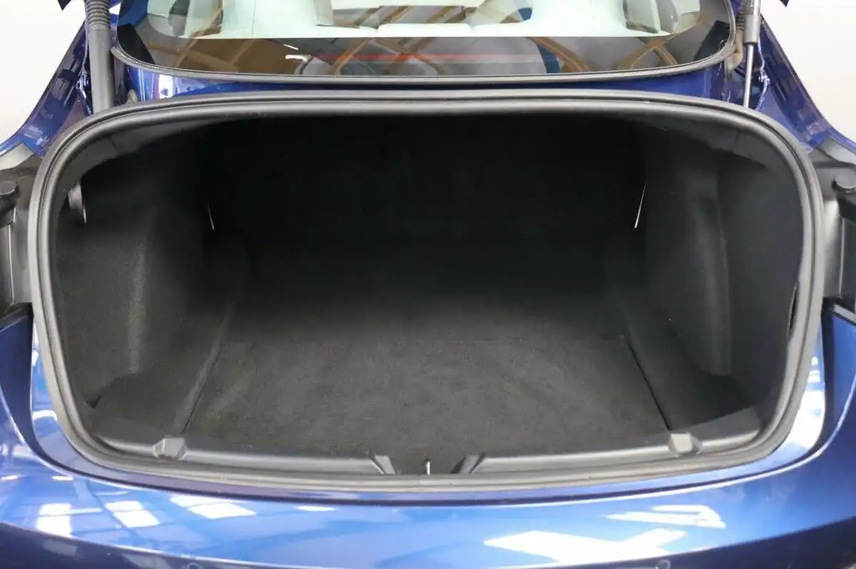 2022-tesla-model-3-e-long-range-big-21
