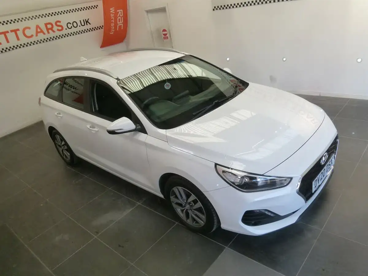 2020-hyundai-i30-16crdi-se-nav-115ps-tourer-big-21