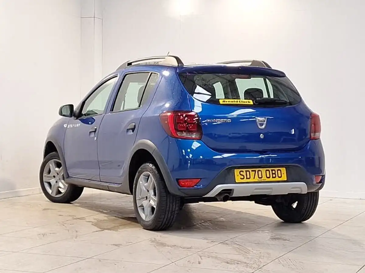 2020-dacia-sandero-stepway-09-tce-essential-big-1