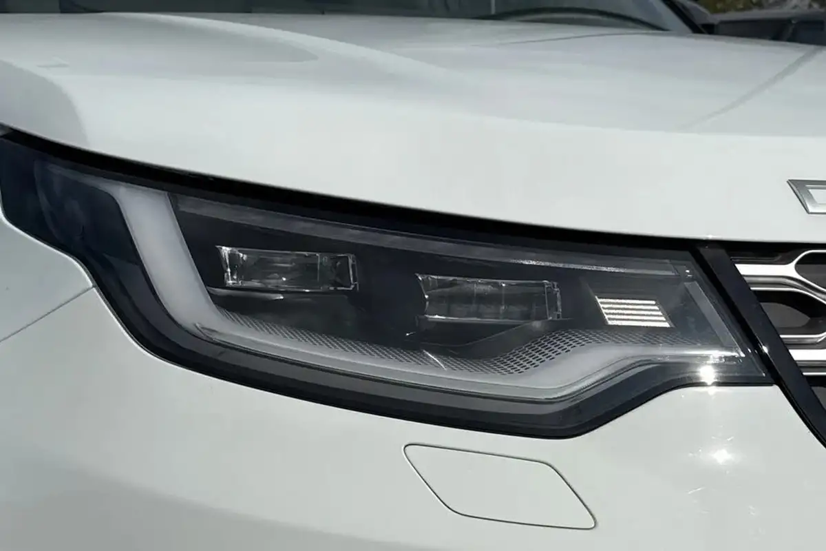 2024-land-rover-discovery-30-d300-metropolitan-edition-big-17