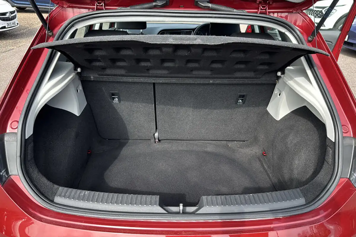 2014-seat-leon-16tdi-se-tech-pack-cr-105ps-ss-hatchback-5d-big-17