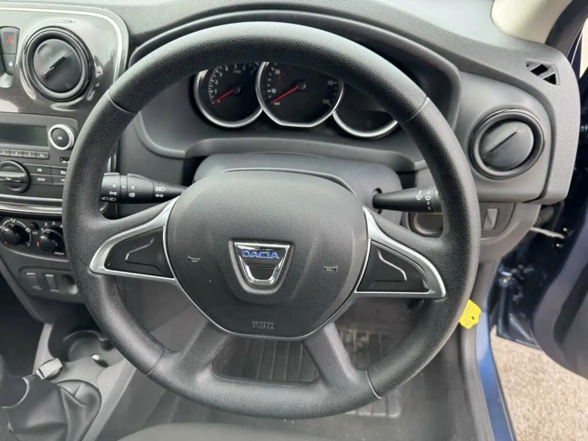 2019-dacia-sandero-10-sce-essential-big-28