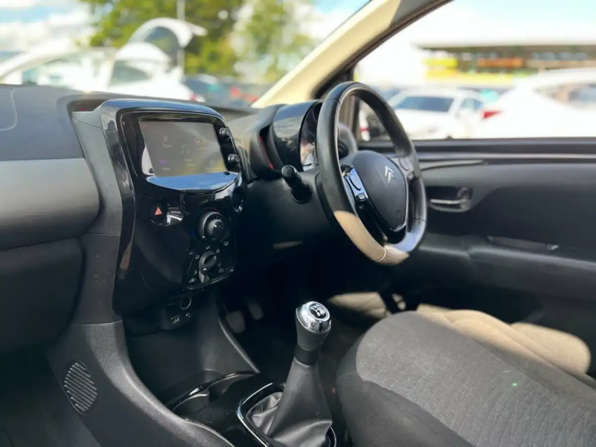 2015-citroen-c1-12-puretech-airscape-flair-3d-big-22