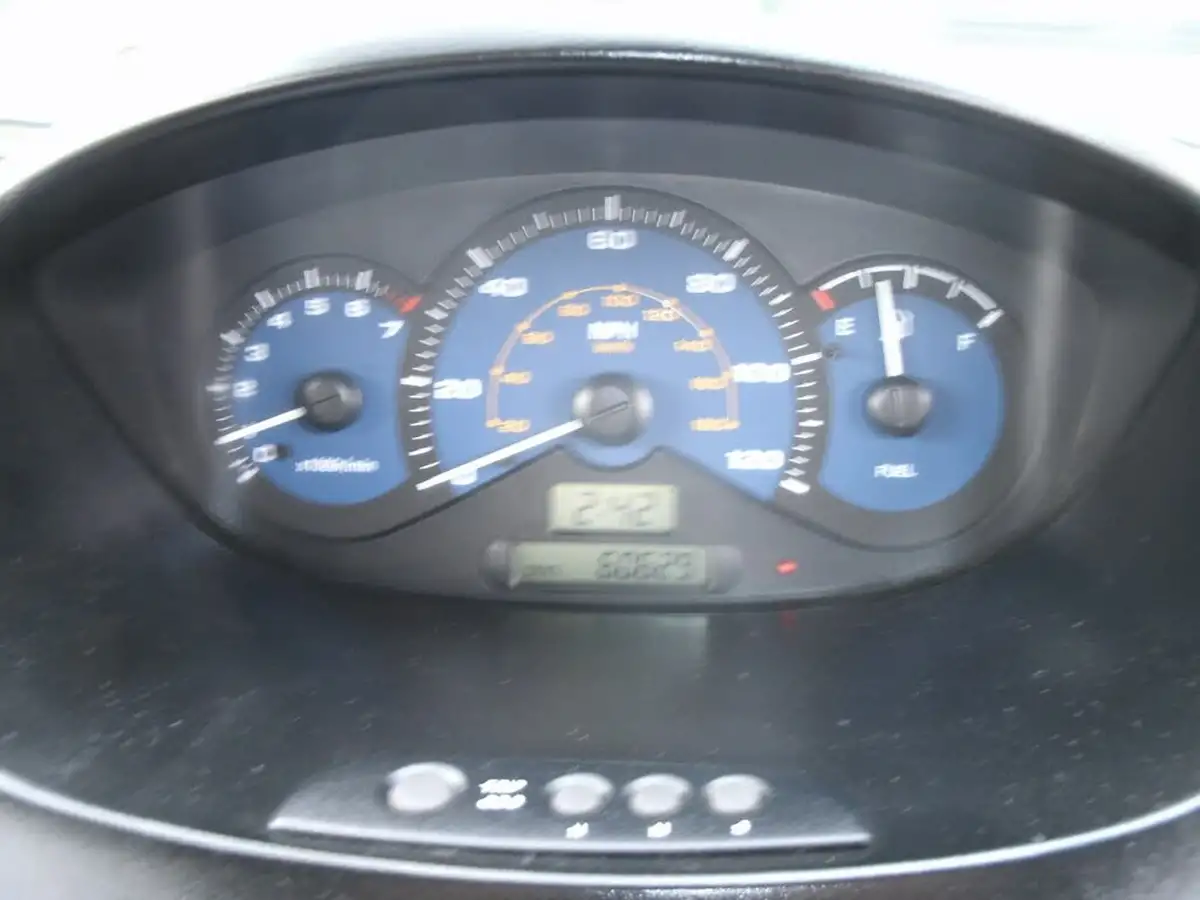 2010-chevrolet-matiz-08-se-big-9