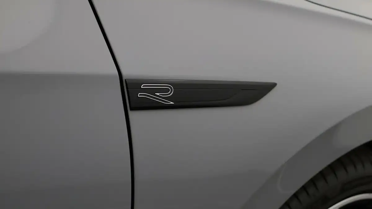 2024-volkswagen-golf-15-etsi-r-line-evo-hatchback-big-22