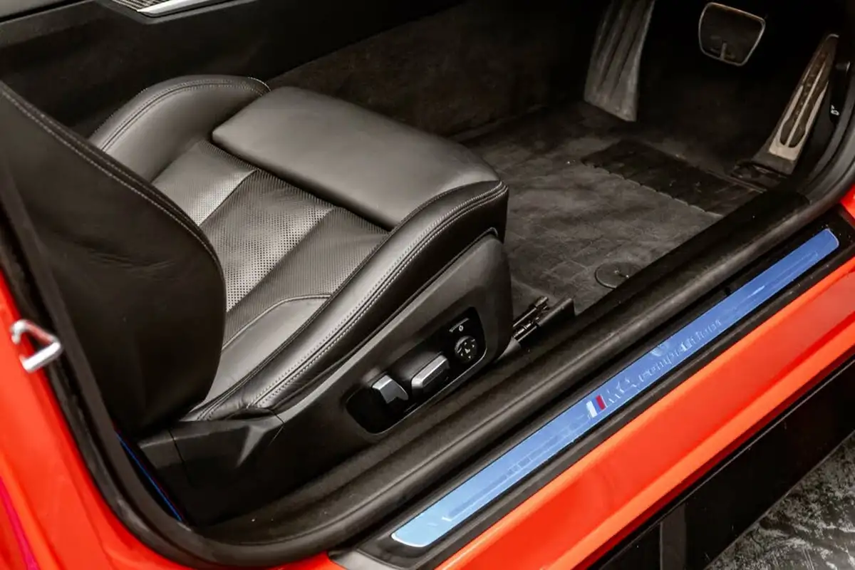 2022-bmw-4-series-30-m4-competition-xdrive-convertible-big-40