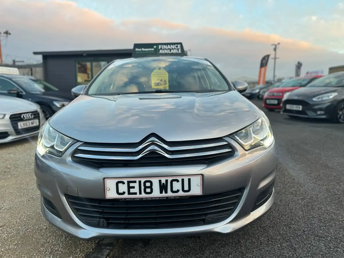 2017-citroen-c4-16bluehdi-edition-big-45