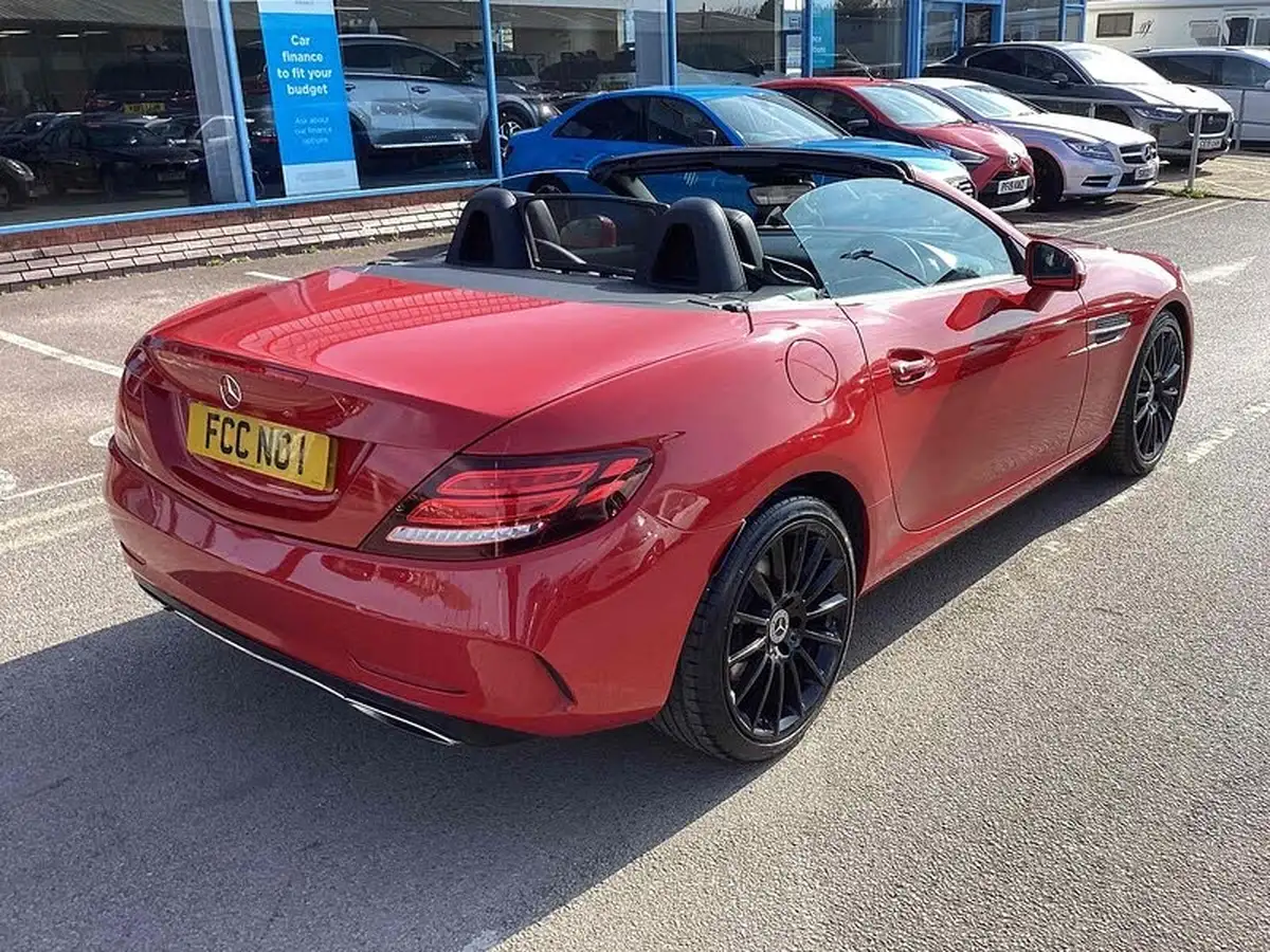 2016-mercedes-benz-slc-20-slc200-amg-line-9g-tronic-big-3