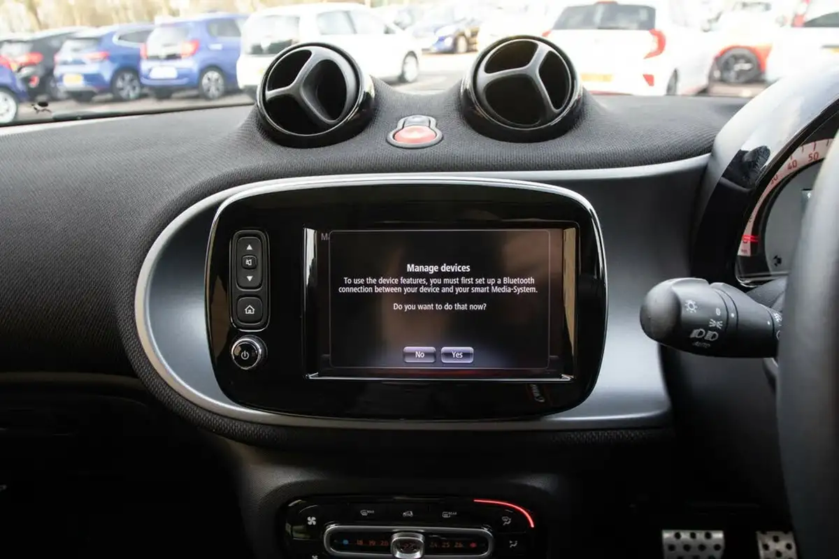 2017-smart-forfour-09-brabus-sport-premium-plusss-twinamic-big-26