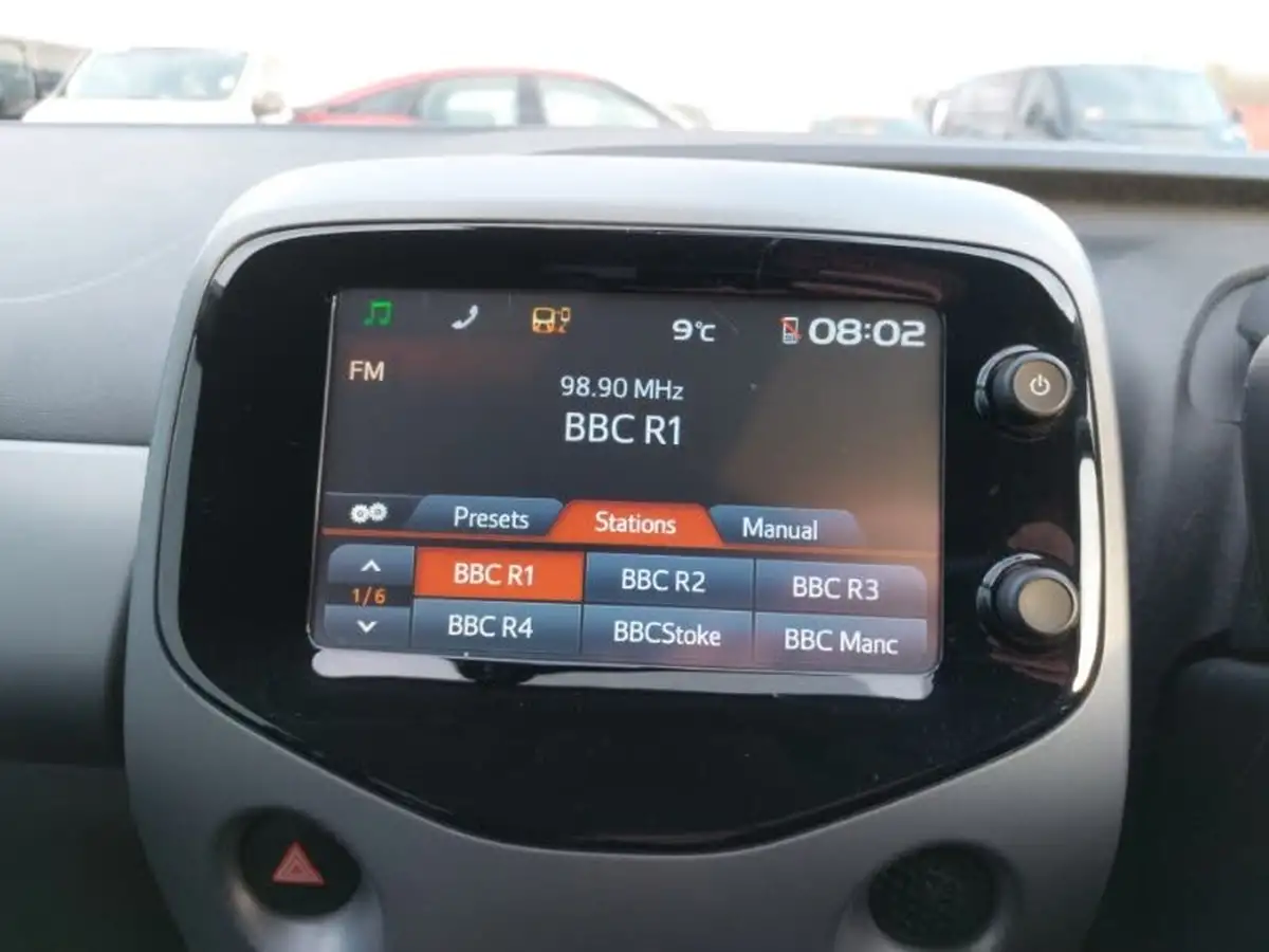 2019-toyota-aygo-10-vvt-i-x-plore-big-14