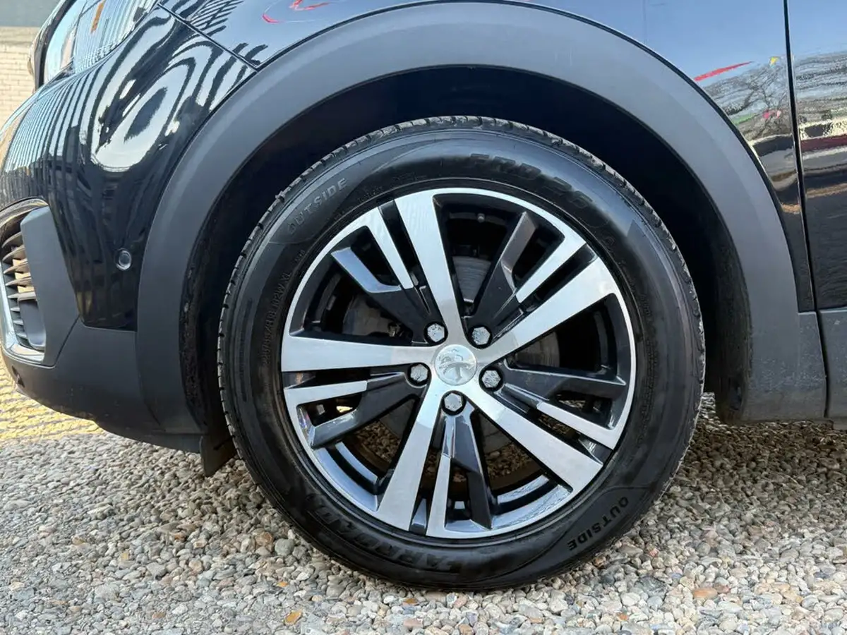 2020-peugeot-5008-suv-12-puretech-allure-eat8-big-17
