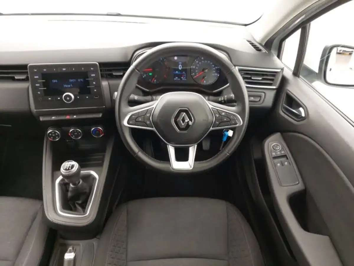 2021-renault-clio-10-sce-play-75bhp-big-6