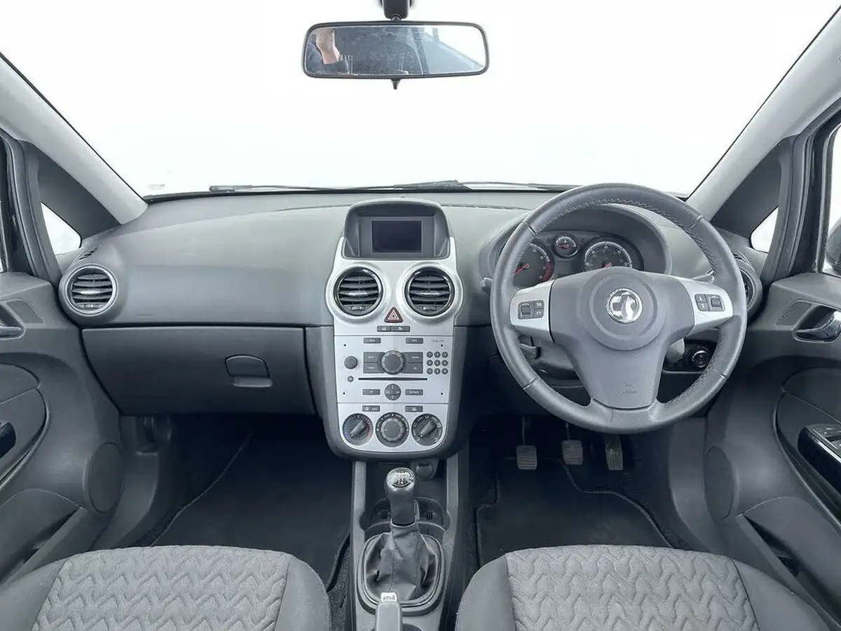 2013-vauxhall-corsa-12-energy-16v-5d-big-4