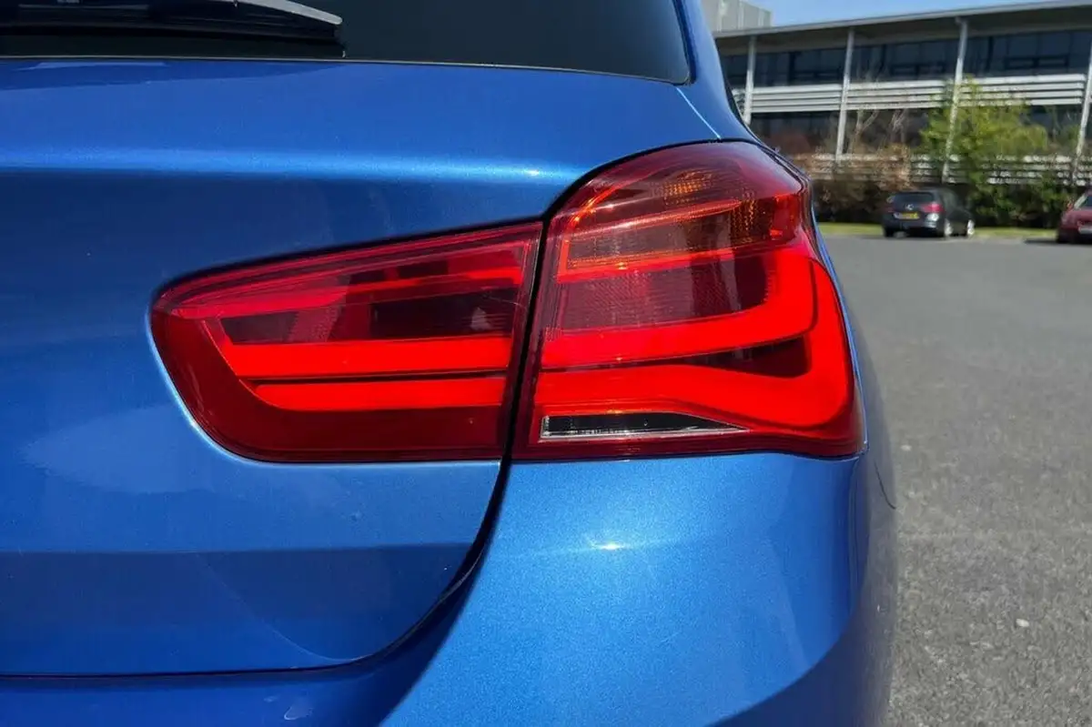 2016-bmw-1-series-20td-125d-m-sport-5d-big-14
