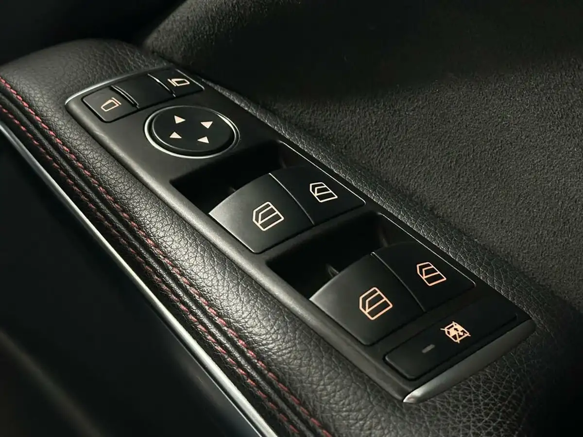 2015-mercedes-benz-gla-class-21d-gla-200d-amg-line-ss-big-15