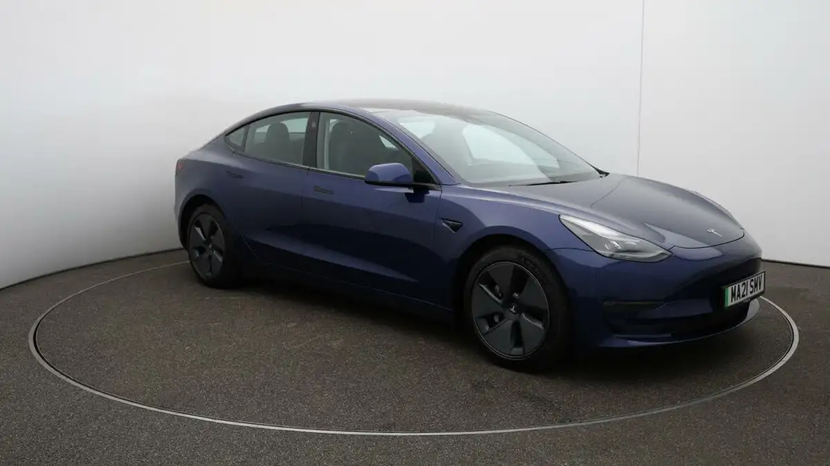 2021-tesla-model-3-e-long-range-4x4-big-1