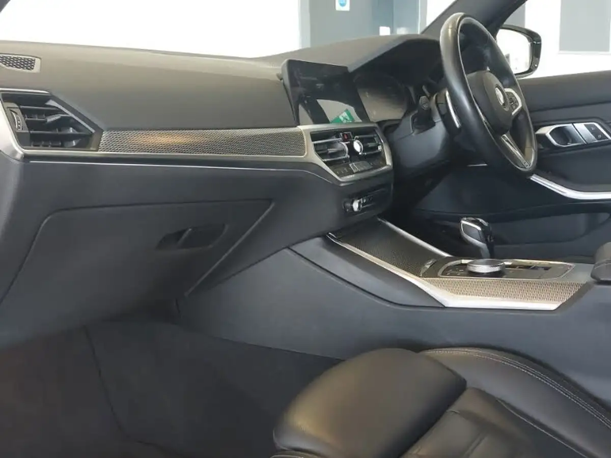 2021-bmw-3-series-20-320i-xdrive-m-sport-big-6