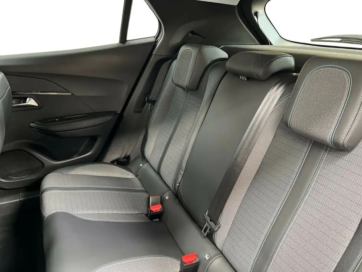 2021-peugeot-2008-suv-12-puretech-allure-premium-130bhp-eat8-big-8
