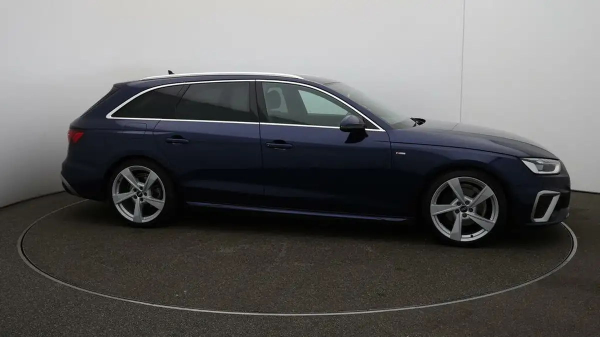 2022-audi-a4-avant-20-35-tfsi-s-line-tronic-big-42