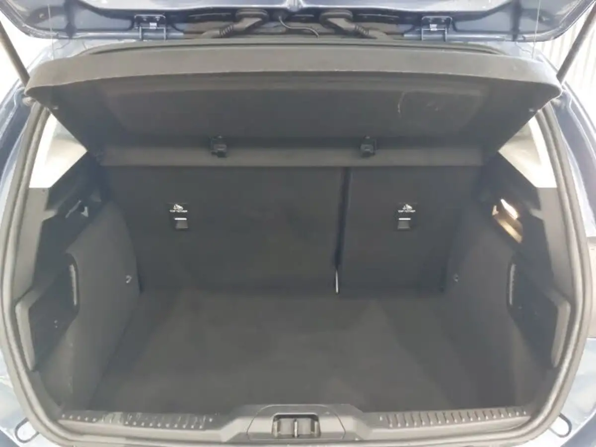 2019-ford-focus-10t-zetec-125ps-hatchback-big-7