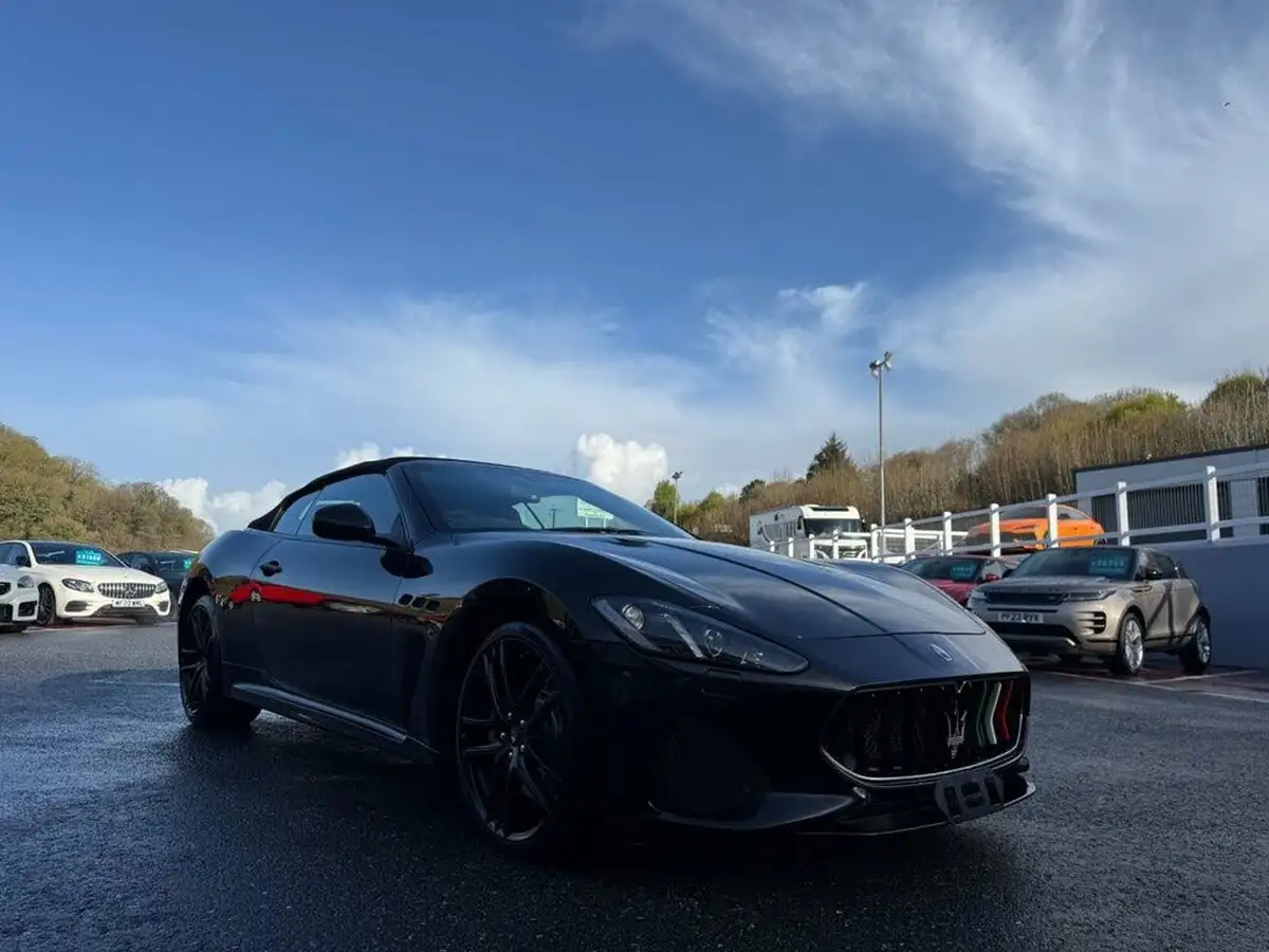 2020-maserati-grancabrio-47-mc-big-40