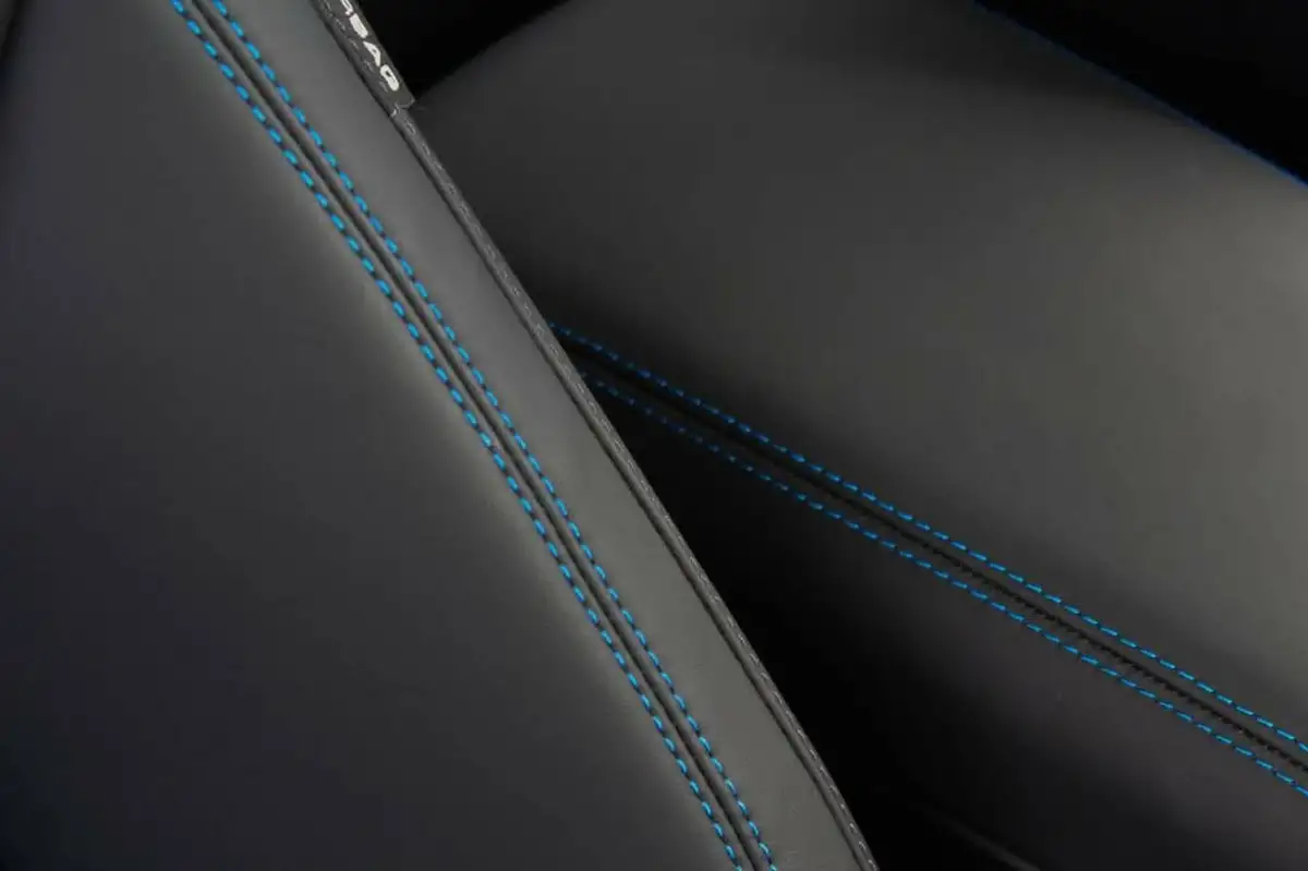 2024-porsche-macan-e-turbo-electric-big-31