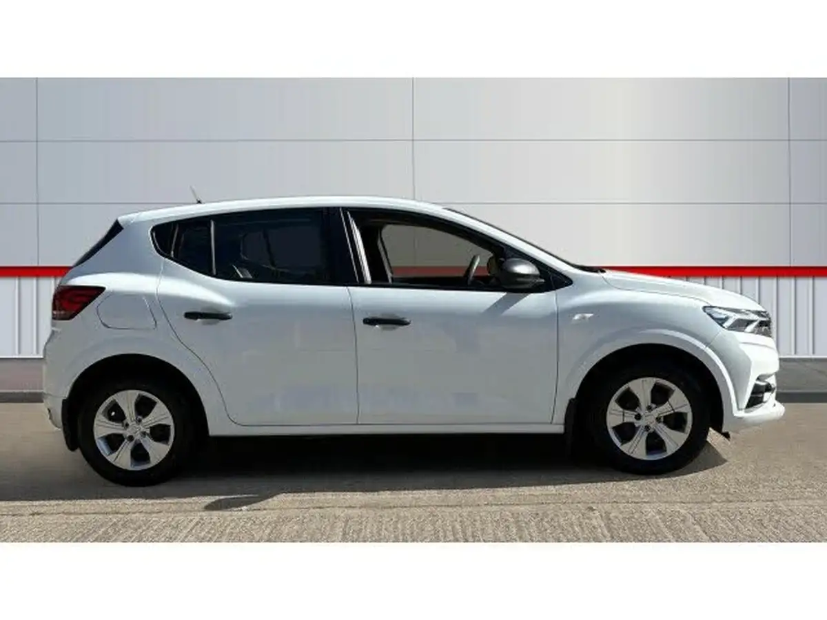2021-dacia-sandero-10-tce-essential-90bhp-big-4