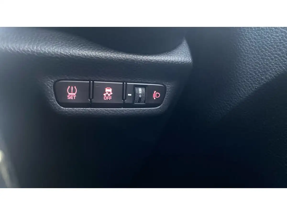 2018-kia-picanto-10-1-66bhp-big-24