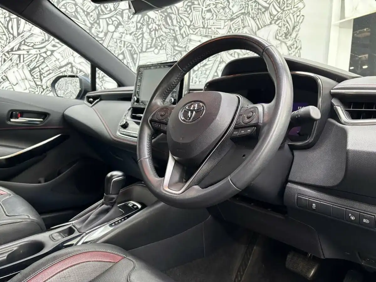 2021-toyota-corolla-18-vvt-i-excel-trk-hatchback-big-19