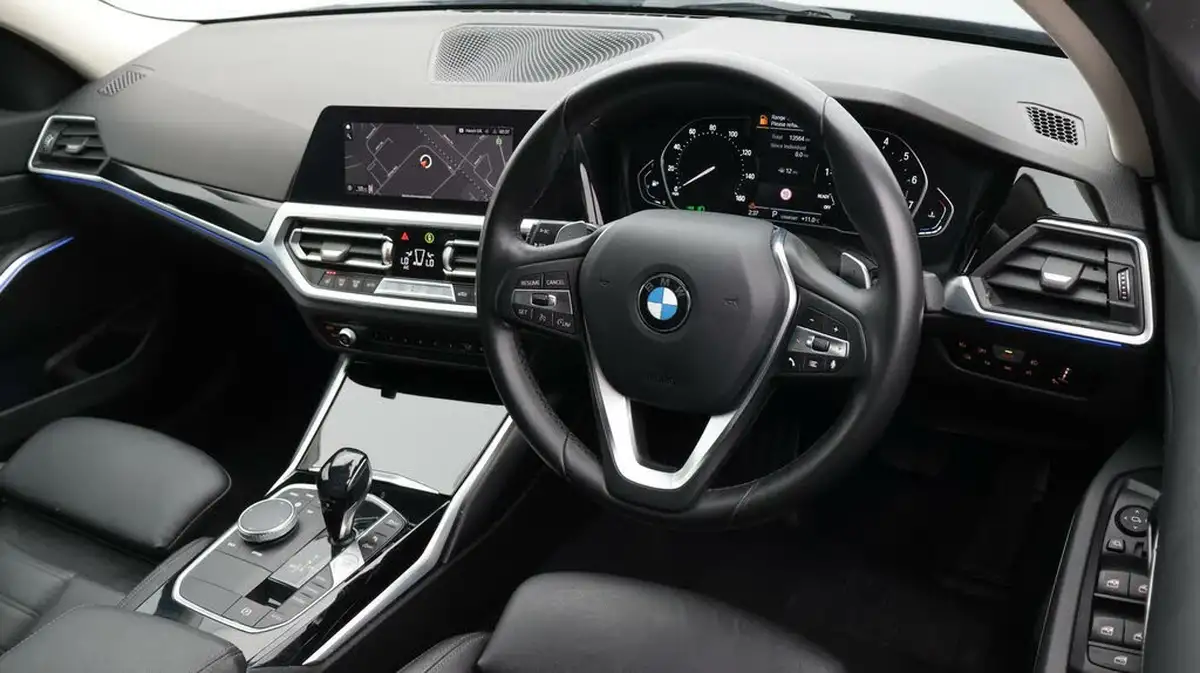 2020-bmw-3-series-big-9