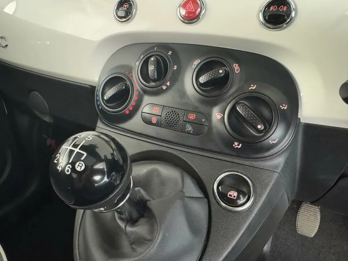 2021-fiat-500-10-lounge-big-27