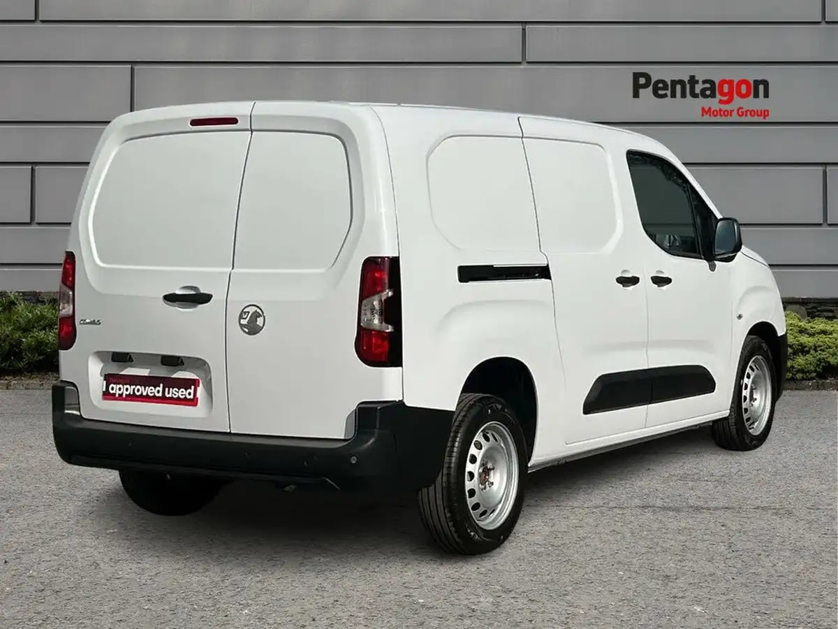 2025-vauxhall-combo-15cdti-prime-xl-100pseu6e-panel-big-3
