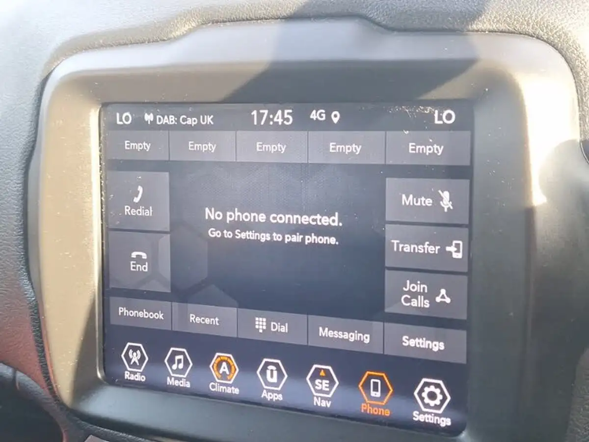 2023-jeep-renegade-13-gse-trailhawk-big-13