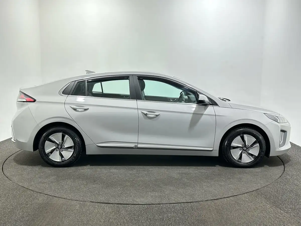 2022-hyundai-ioniq-16-gdi-premium-hybrid-big-7