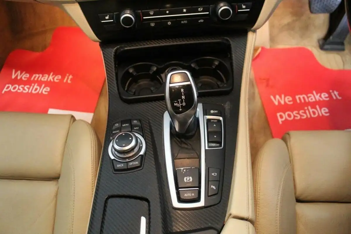 2012-bmw-5-series-20td-520d-m-sport-184bhp-blueperformance-saloon-4d-auto-big-32
