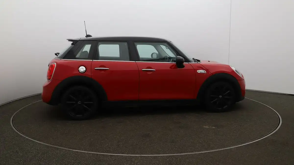 2017-mini-cooper-20-cooper-s-ss-hatchback-5d-big-8
