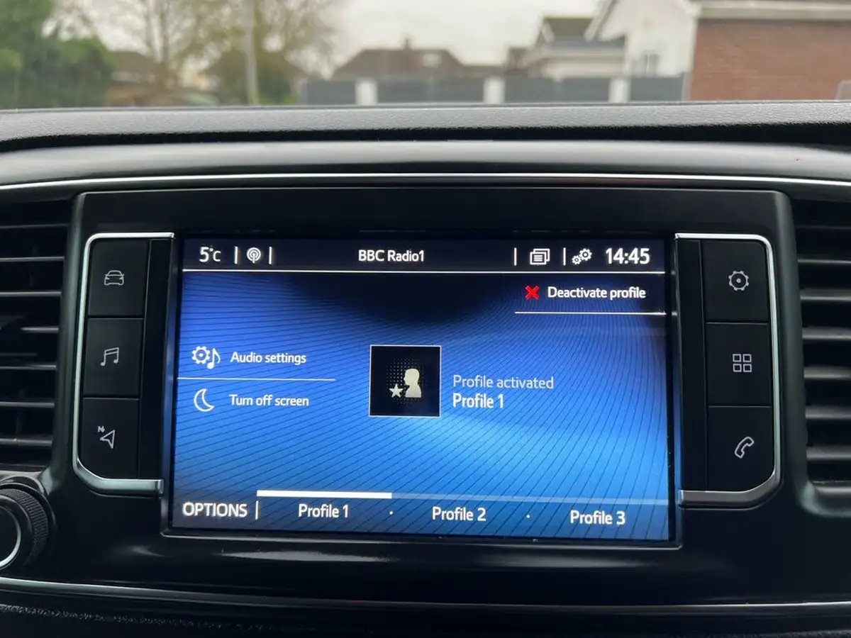 2019-toyota-proace-verso-big-26
