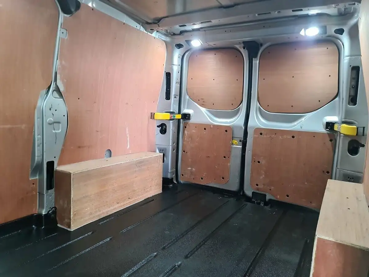 2022-ford-transit-custom-20tdci-300-l1h1-limited-130pseu6dt-panel-van-big-6