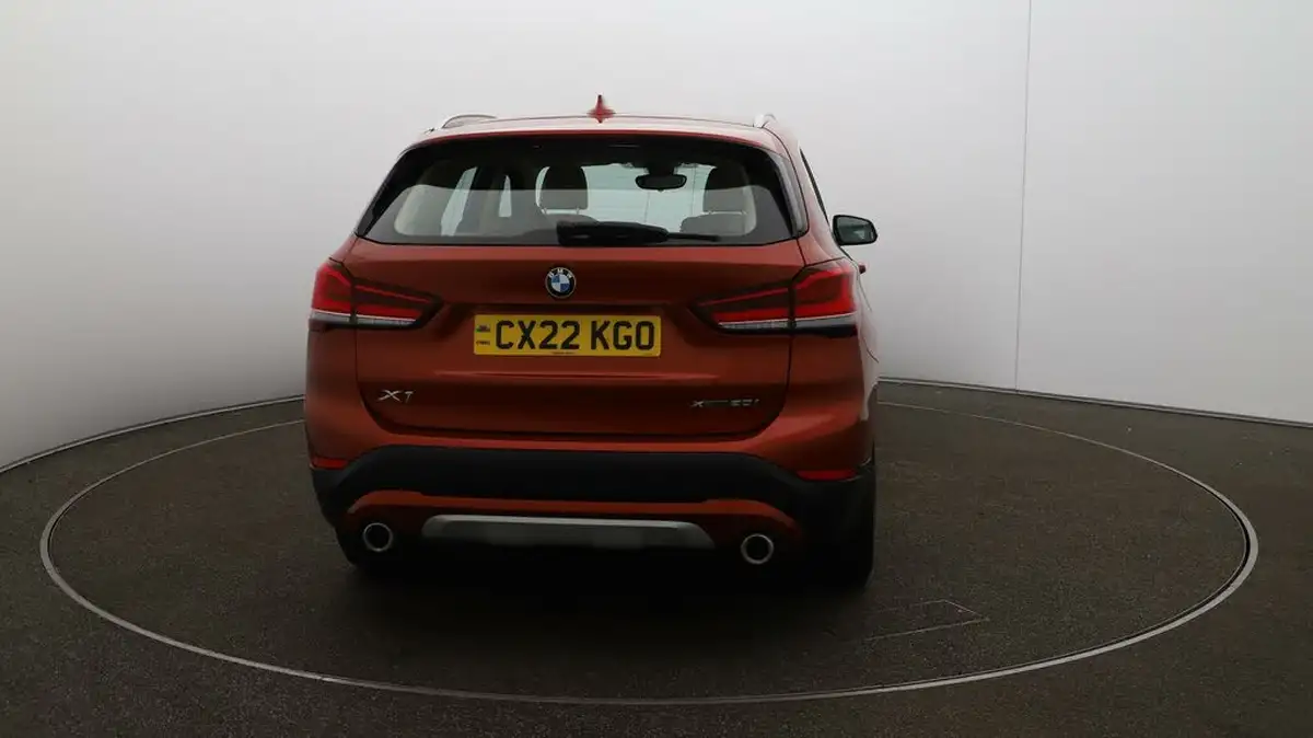 2022-bmw-x1-20-xdrive20i-xline-big-6